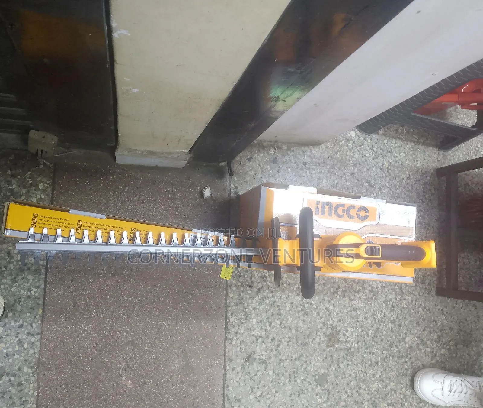 Ingco 20v Cordless Hedge Trimmer