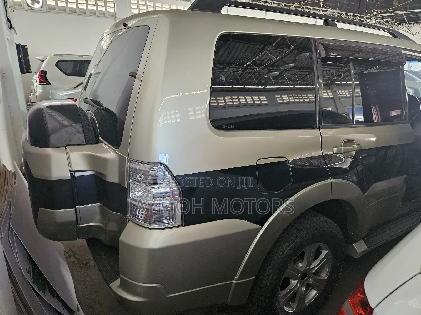 Mitsubishi Pajero 2017 Brown