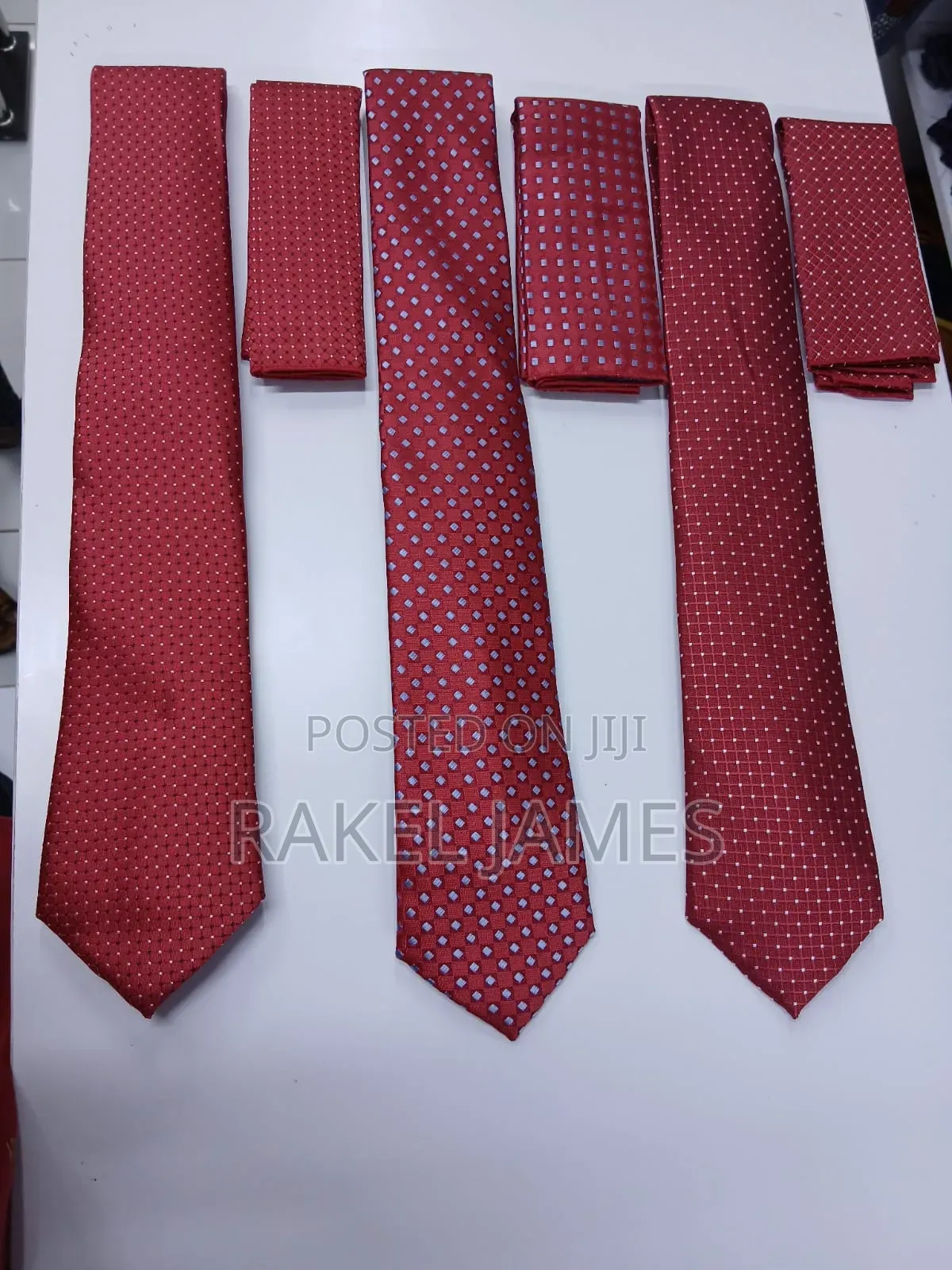 Polkadot Ties With Pocket Square