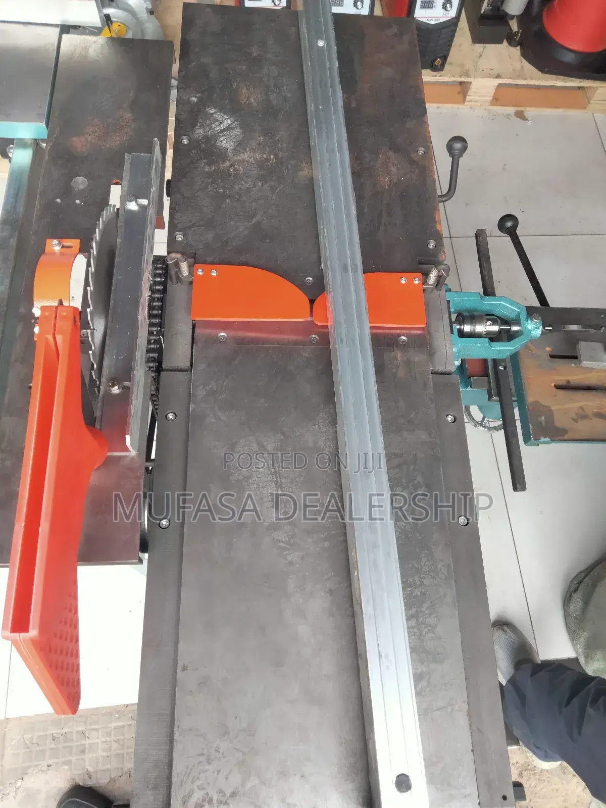 Craftman's Woodworking Machine