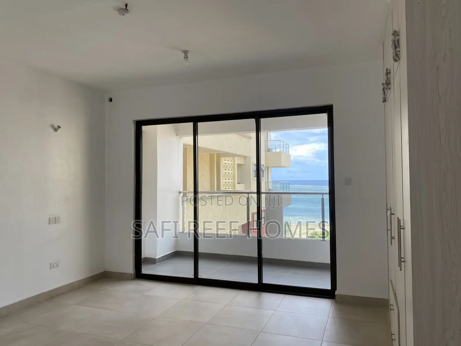 4bdrm Penthouse in Nyali for sale