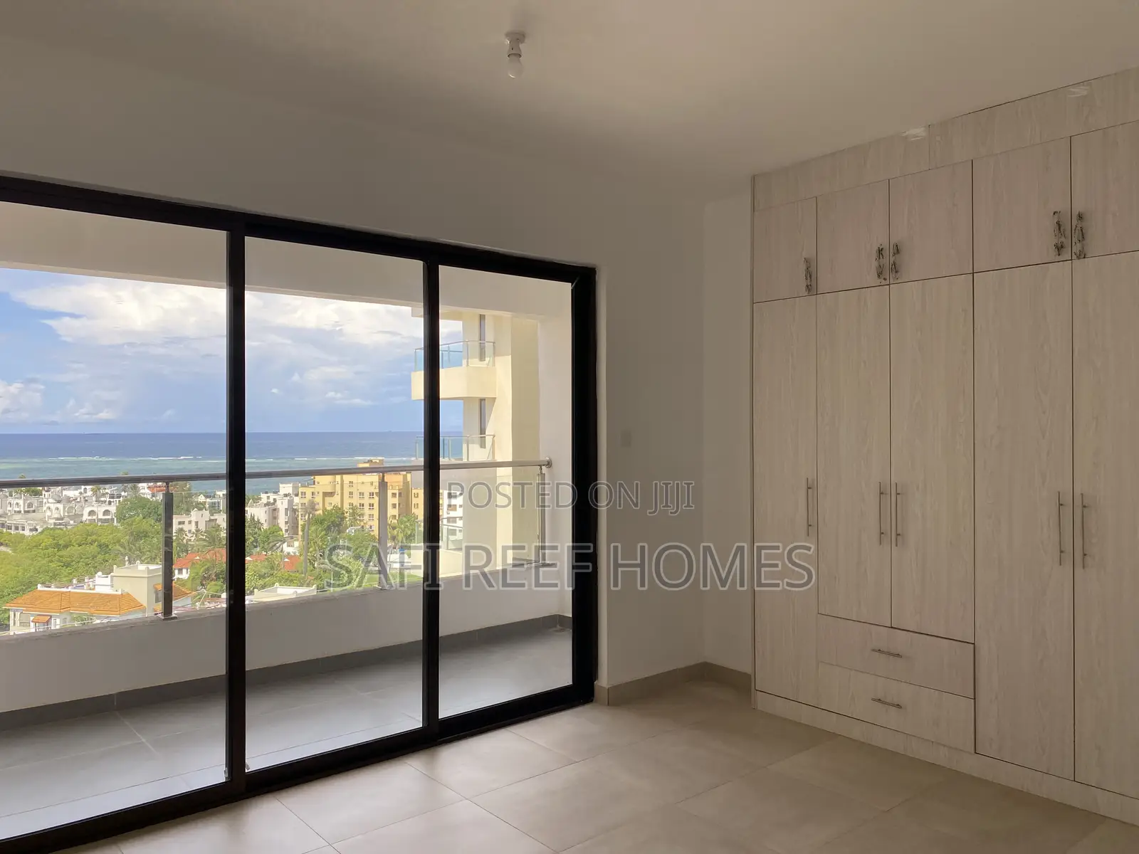 4bdrm Penthouse in Nyali for sale