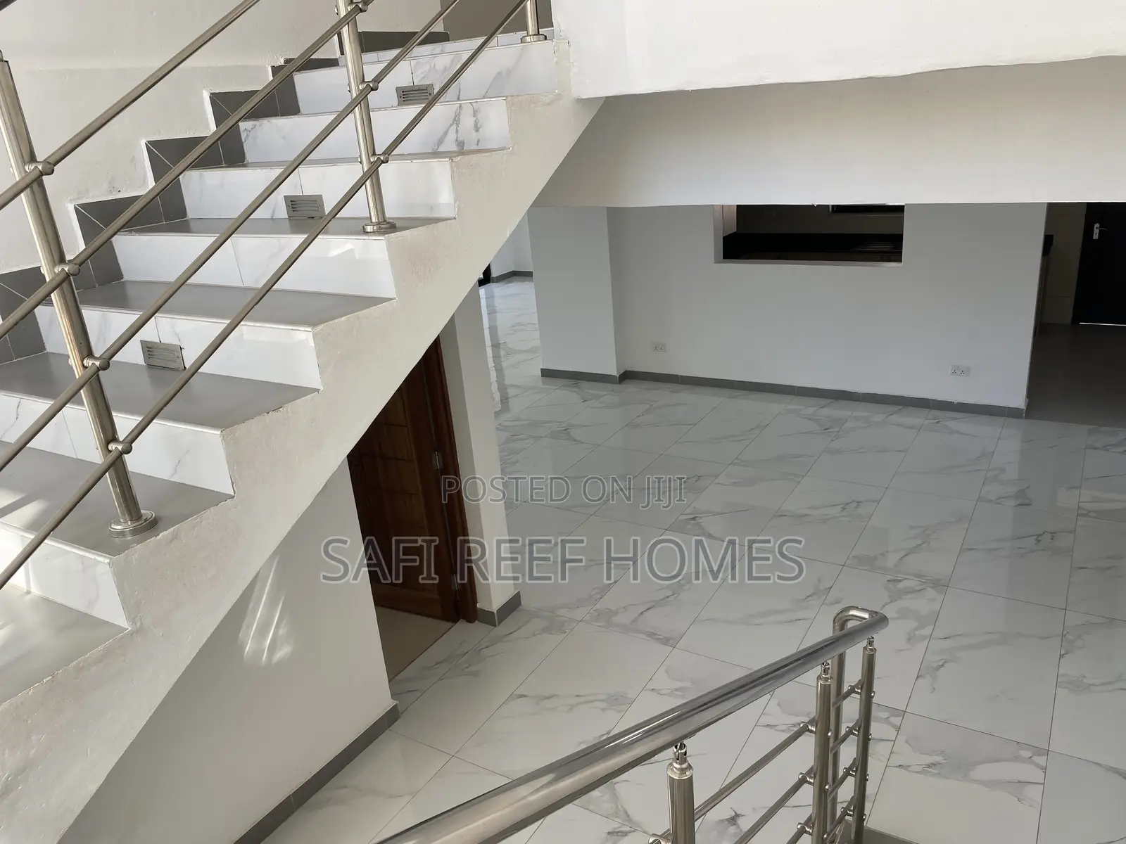 4bdrm Penthouse in Nyali for sale