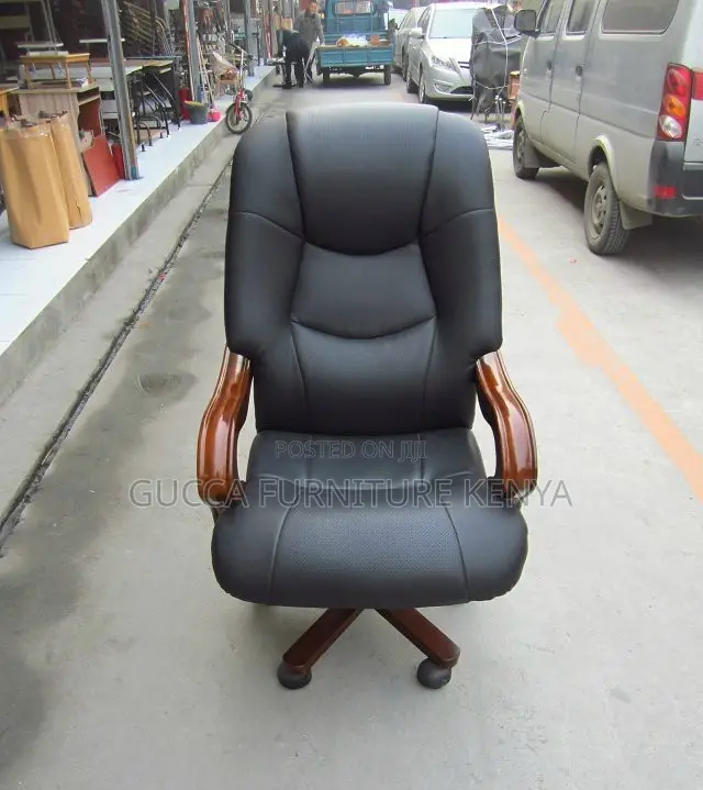 Office Chair:Luxury Fashion Swivel Executive Room Chair