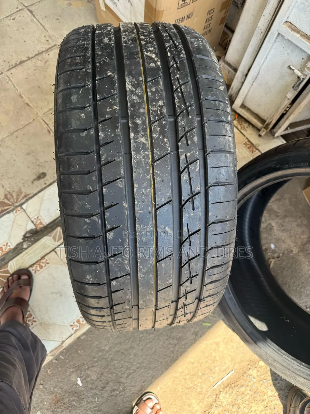 305/35zr23 Acelera