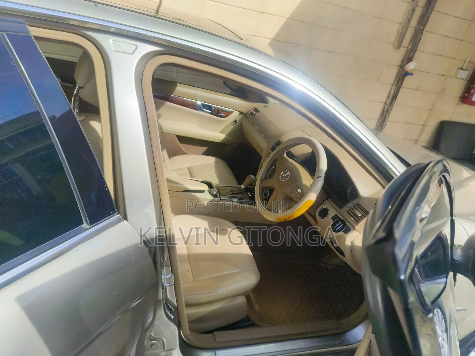 Mercedes-Benz C250 2009 Brown