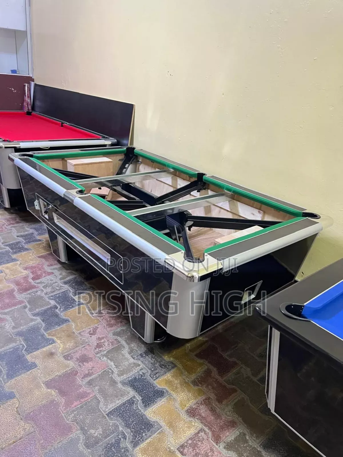 Marble Pool Table – Token Operated