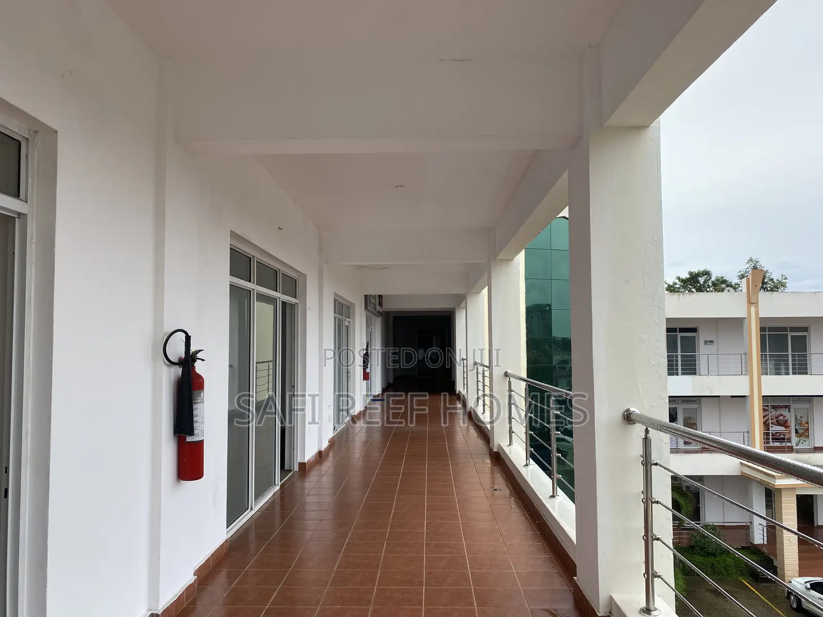 Executive Office or Shop to Let in Nyali Links Road