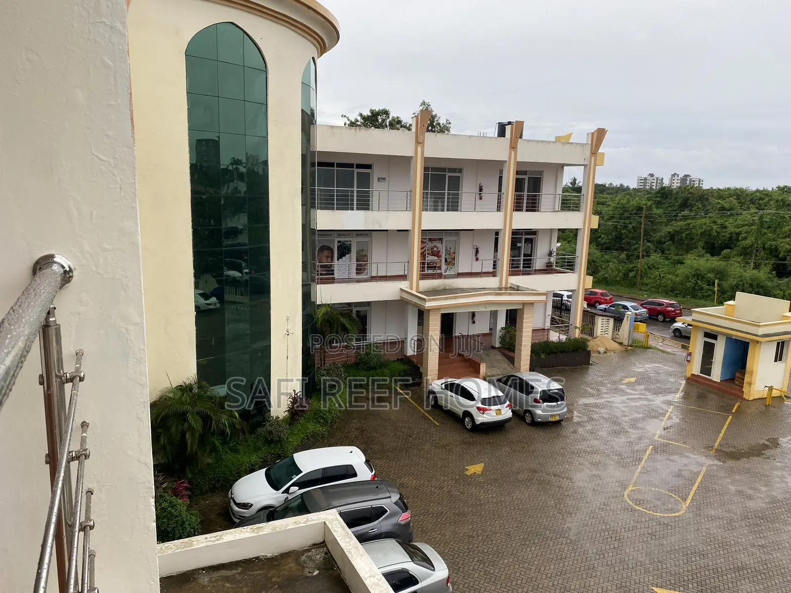 Executive Office or Shop to Let in Nyali Links Road