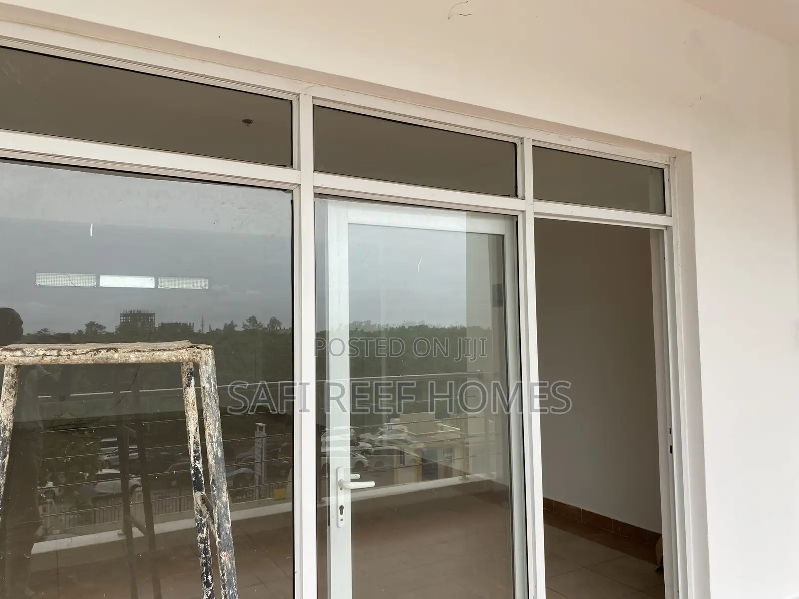 Executive Office or Shop to Let in Nyali Links Road