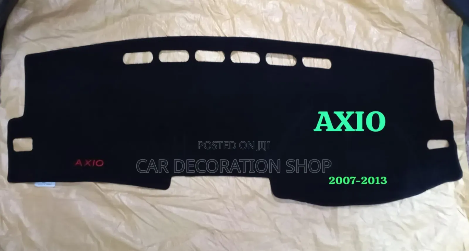 Axio Dashboard Washable Cover Mat