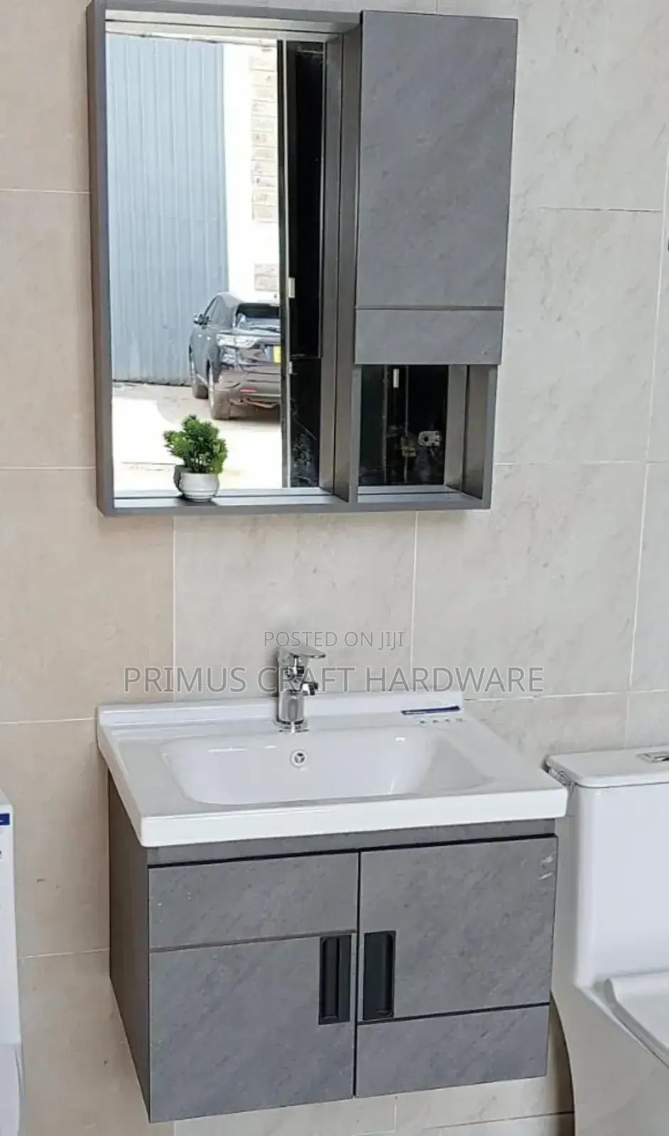 Quality Vanity Cabinet Set