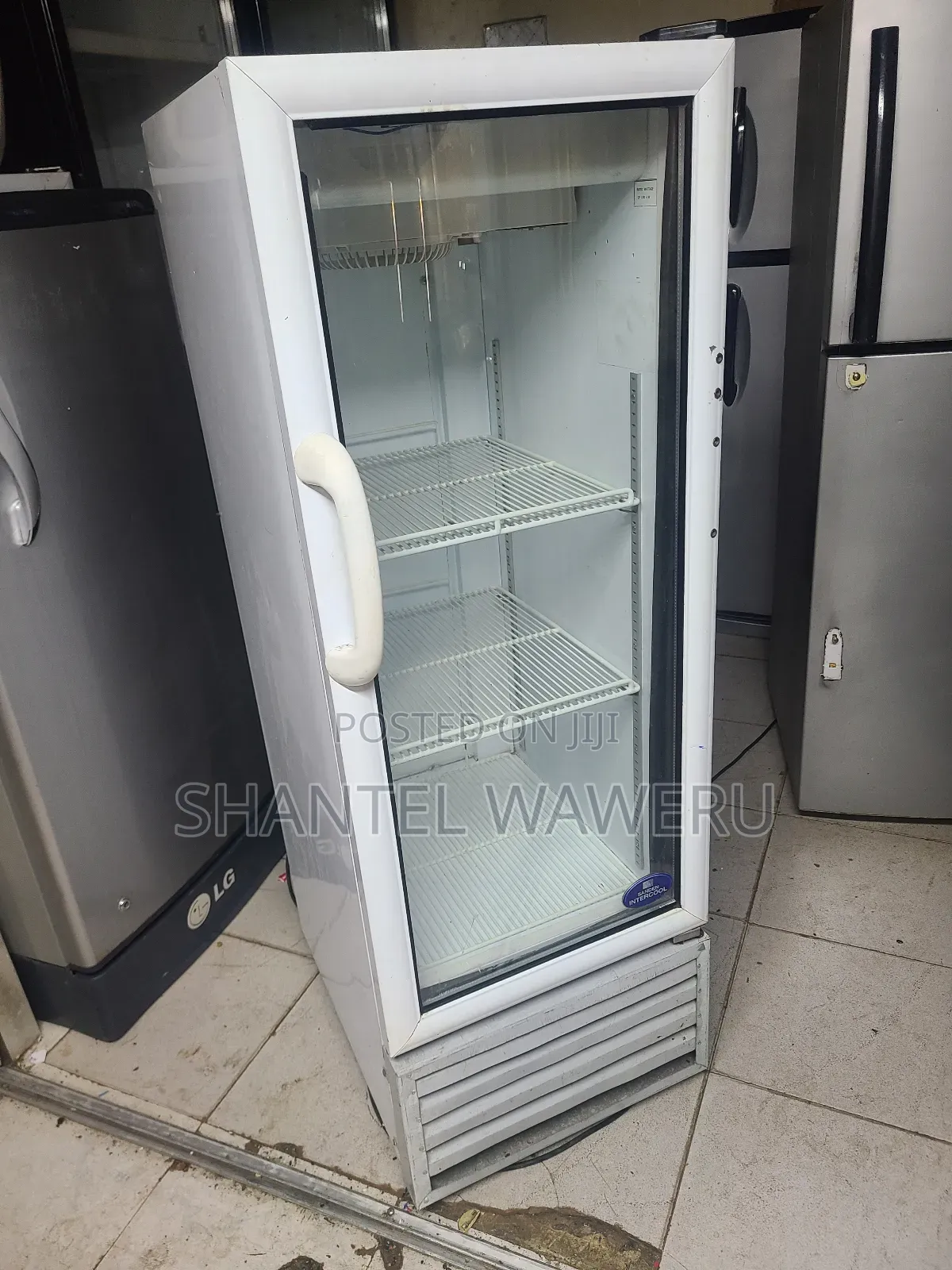 Medium Glass Refrigerator/[Display Fridge] 