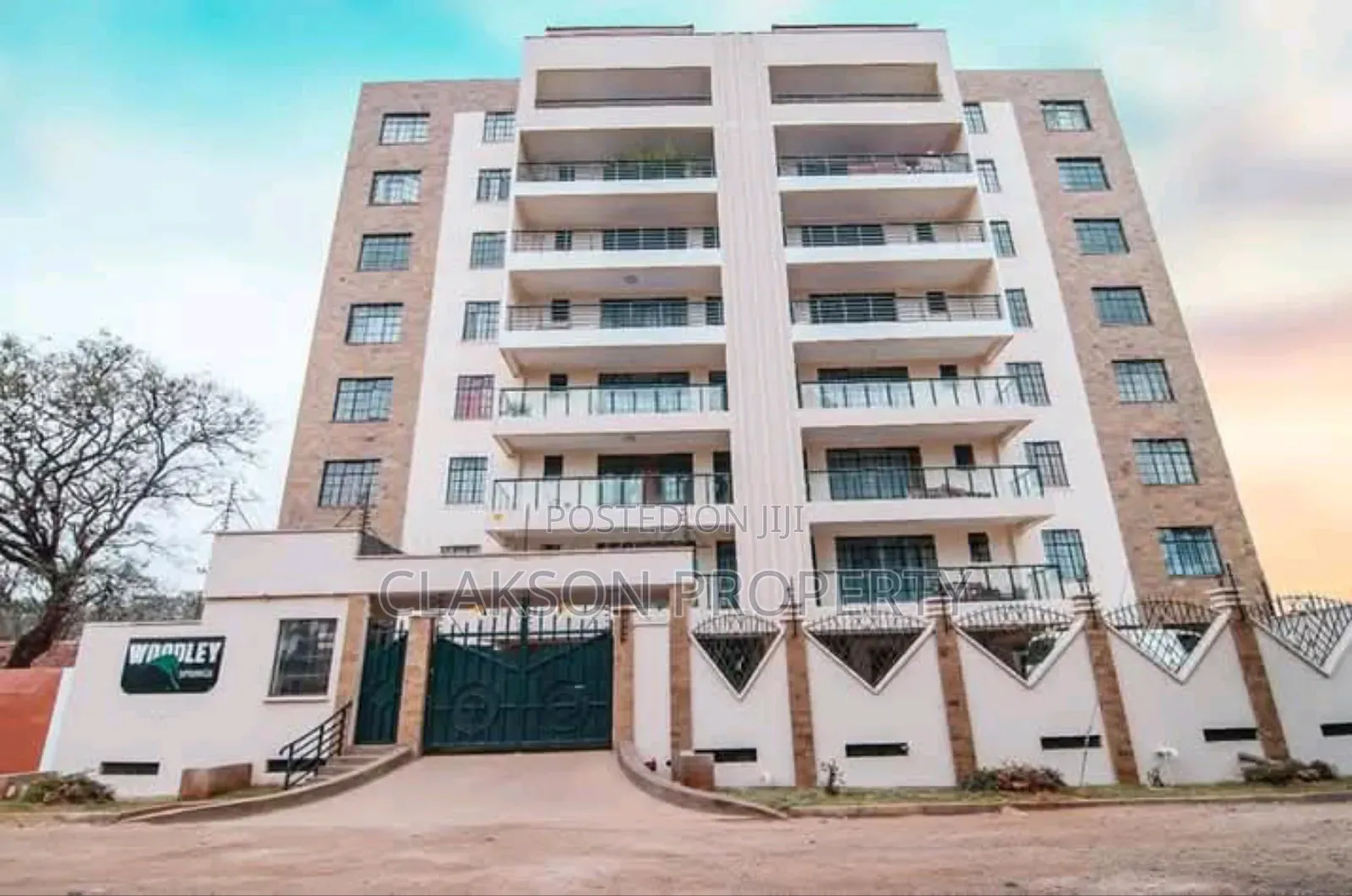 3bdrm Apartment in Woodley for rent