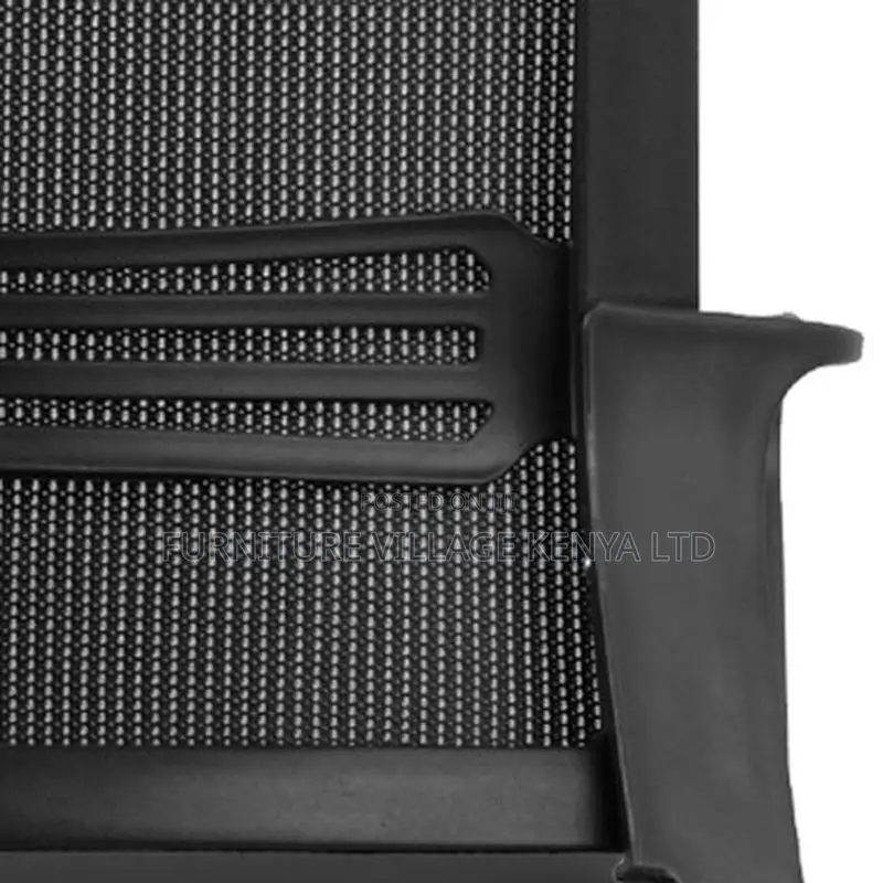 Office Chair:Office Captain’S Chair With Cushioned Mesh Back