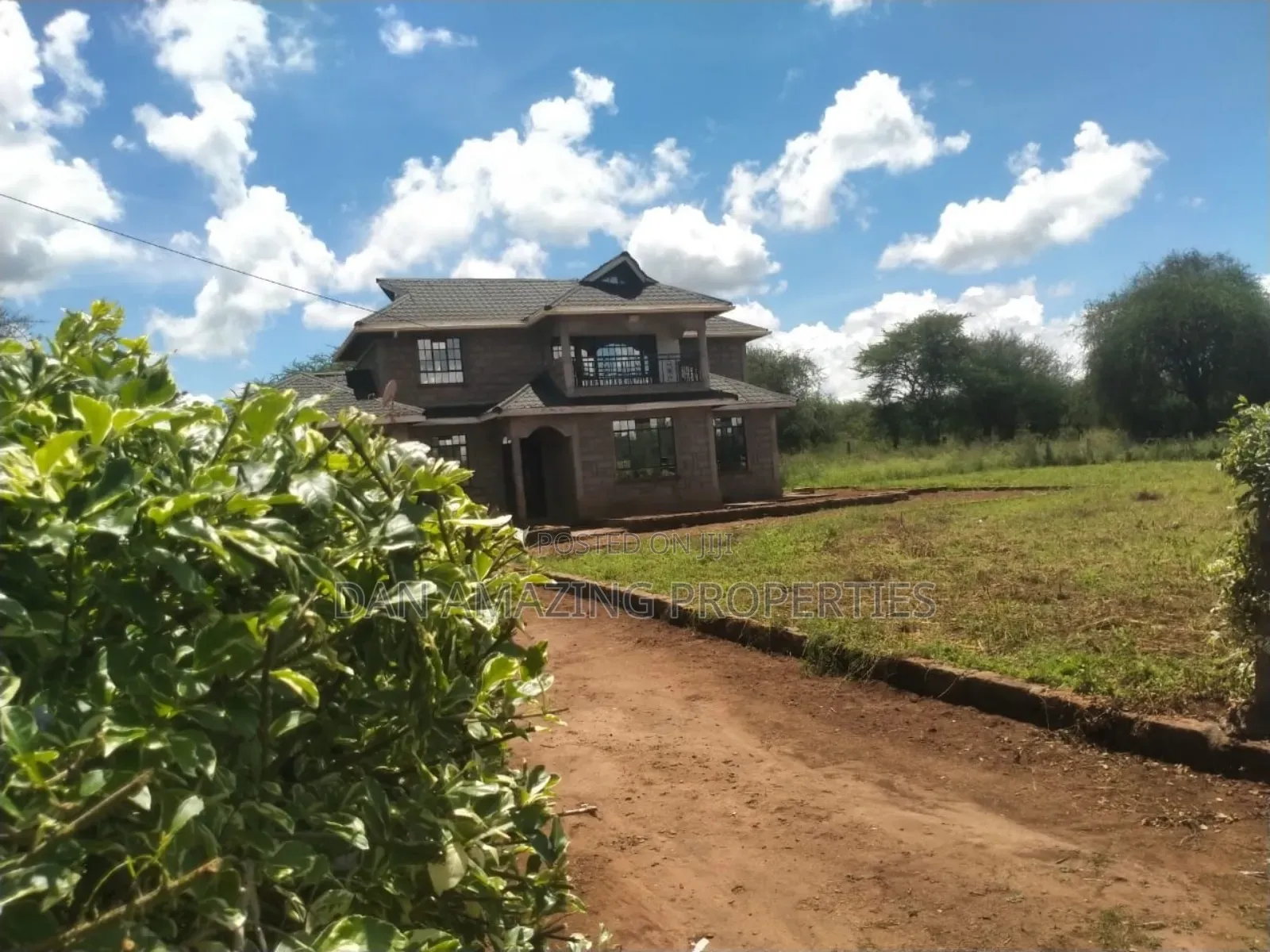 10.8 Acres With Unfinished Mansion Salama Sale Along Msa Rd