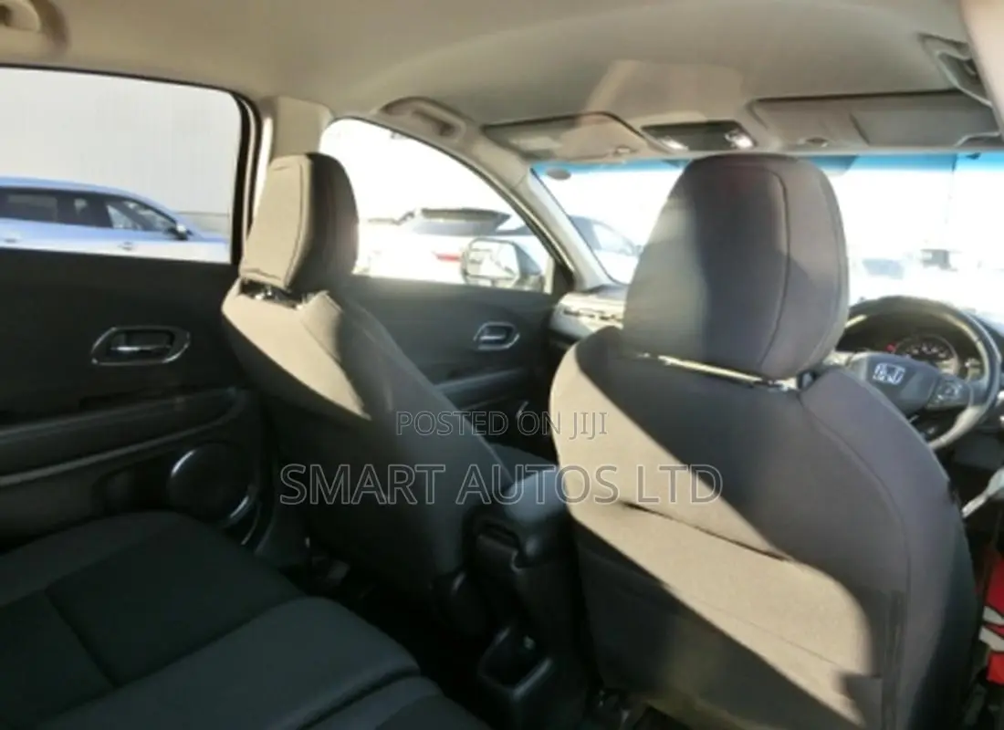 Honda Vezel 2018 Silver