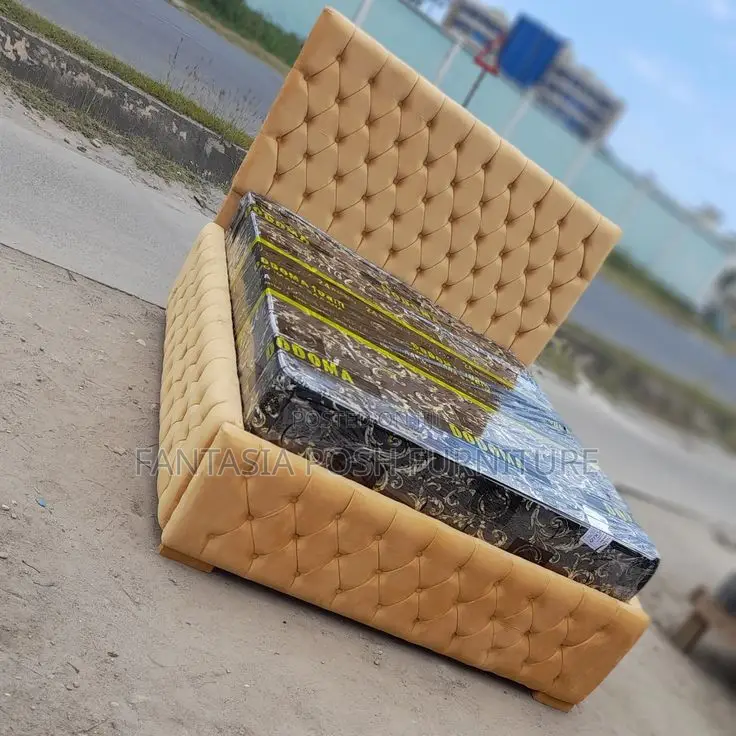 5 by 6 Royal Amber Deep-Tuft Bed