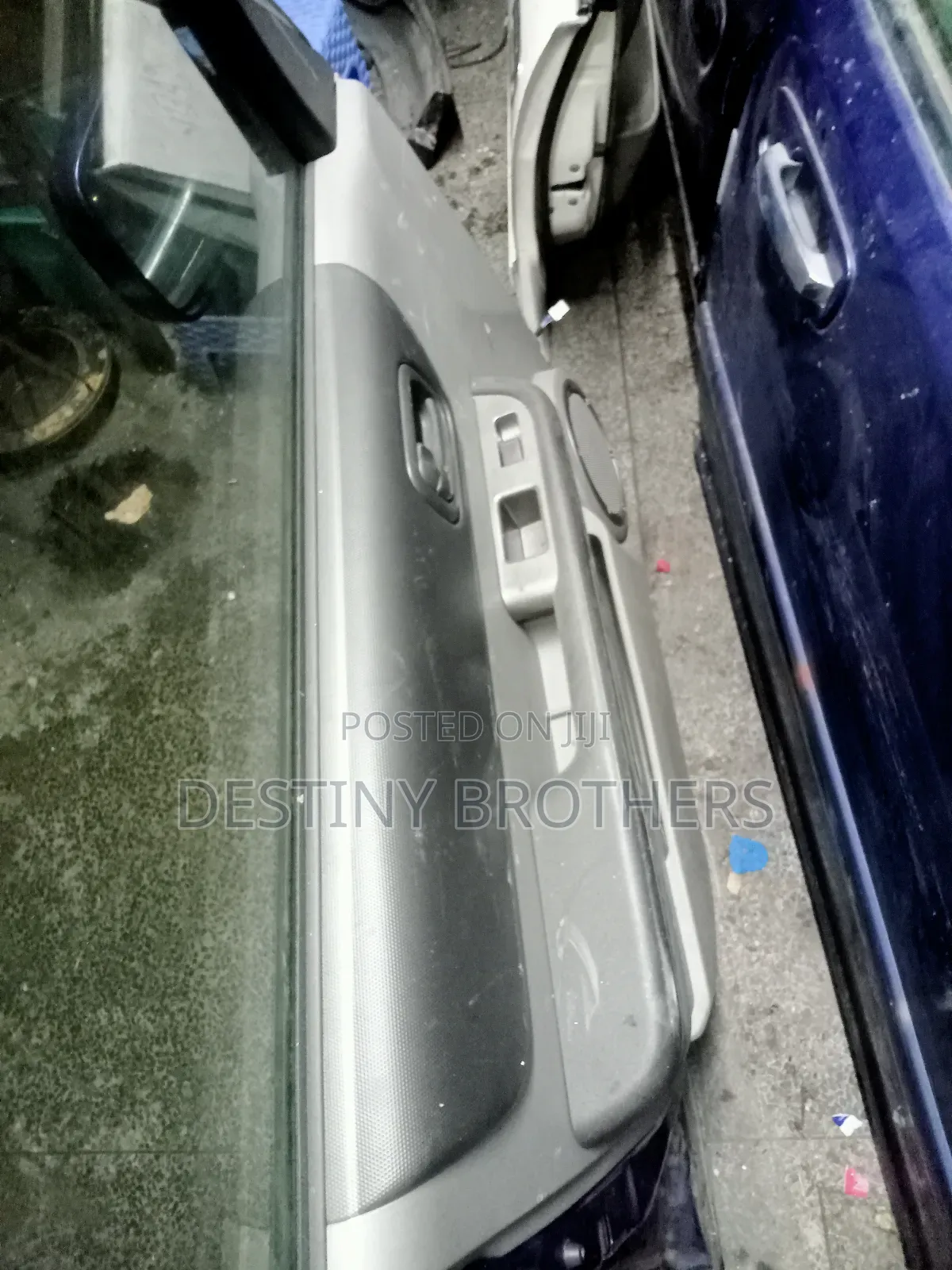 Front Door Extrail Nt30