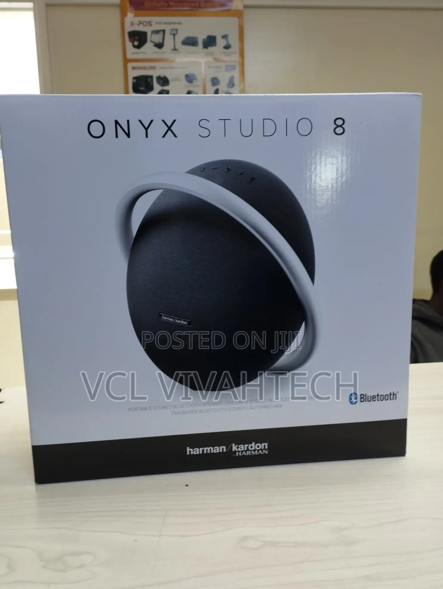Onyx Studio 8