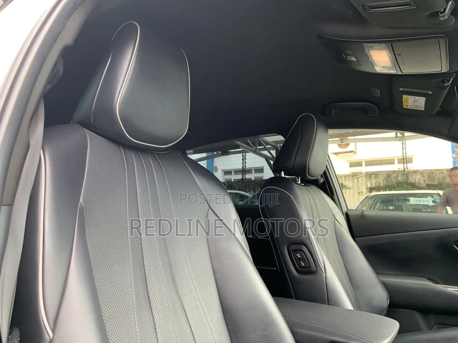 Toyota Crown 2018 Pearl