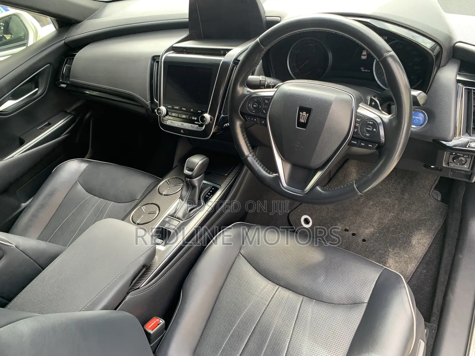 Toyota Crown 2018 Pearl