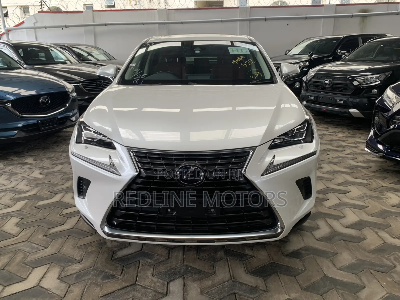 Lexus NX 300h Base 4x4 (2.5L 4cyl 2A) 2018 Pearl
