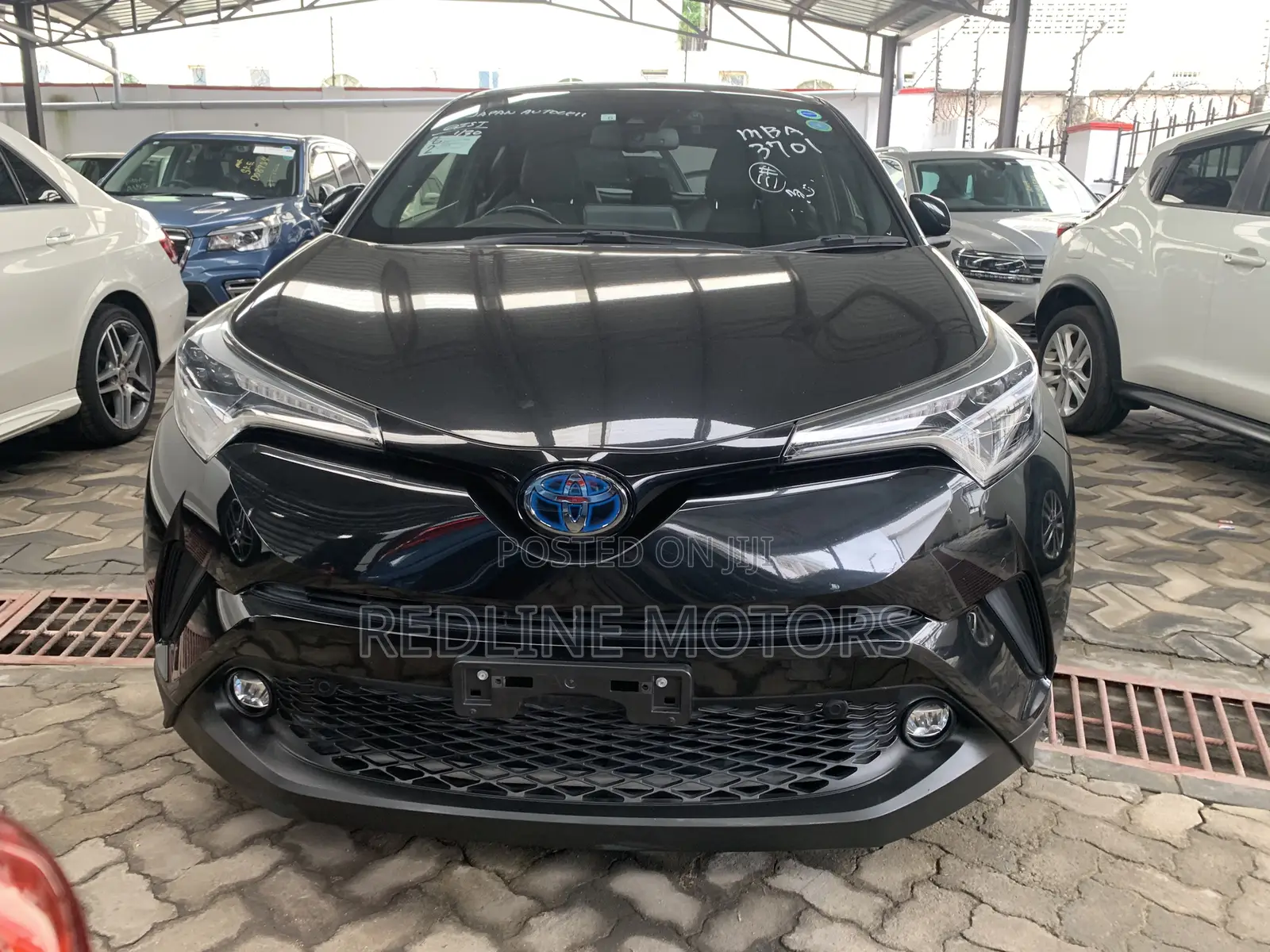 Toyota C-HR XLE FWD Sport Utility (2.0L 4cyl 2AM) 2018 Matt Black