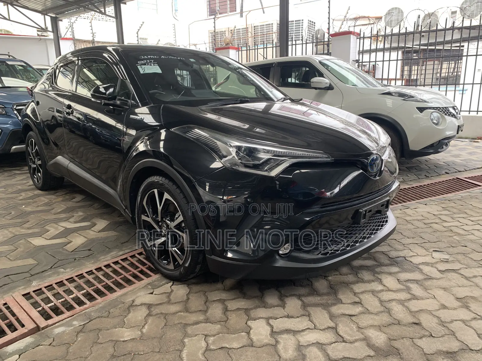 Toyota C-HR XLE FWD Sport Utility (2.0L 4cyl 2AM) 2018 Matt Black