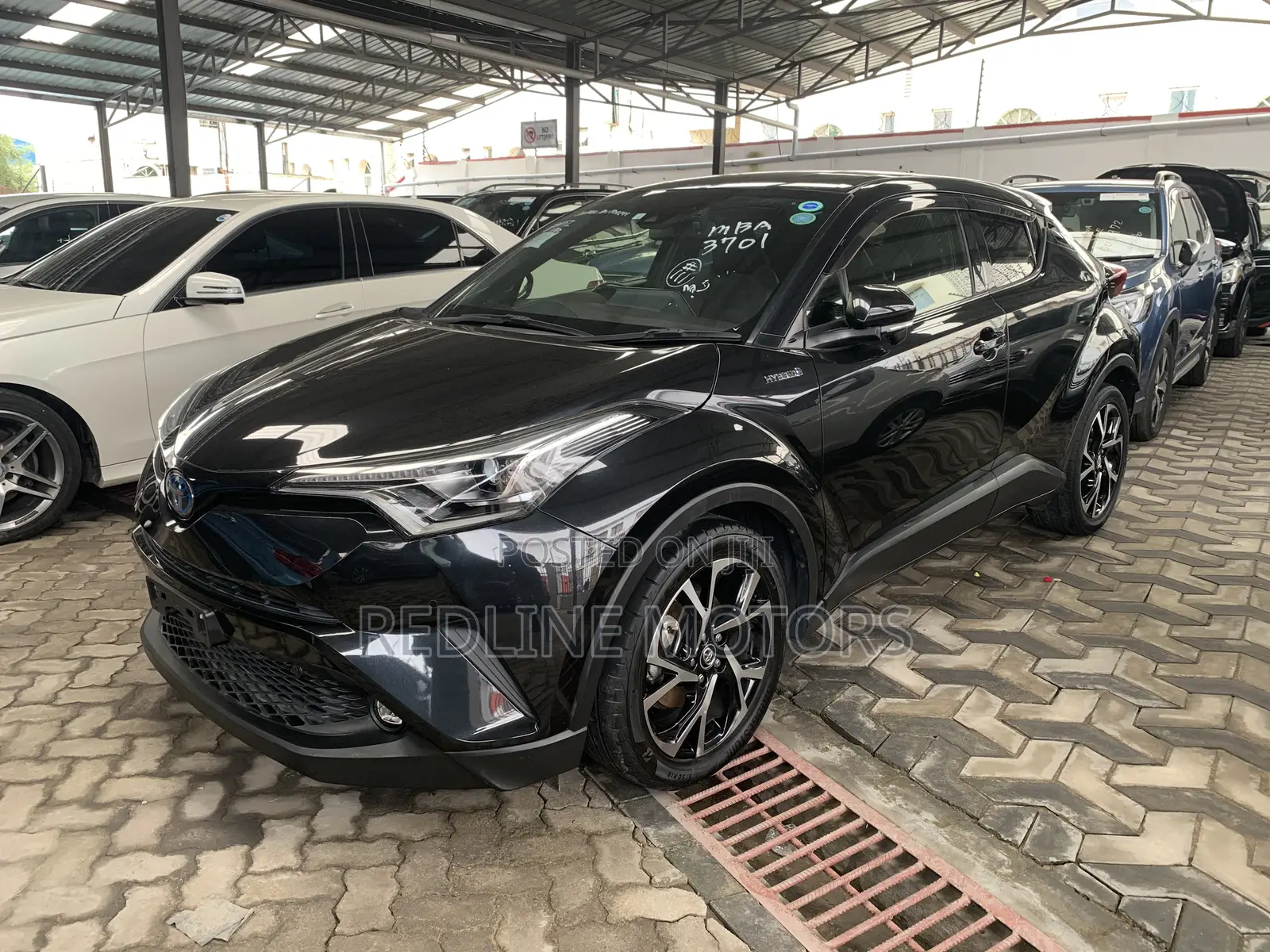 Toyota C-HR XLE FWD Sport Utility (2.0L 4cyl 2AM) 2018 Matt Black
