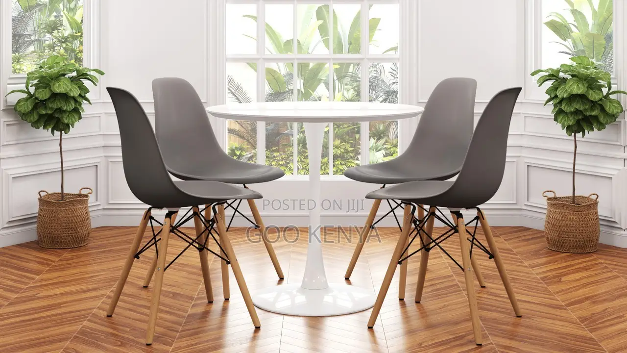 Dining Tables ; 4-Seater Tulip Round Dining Table
