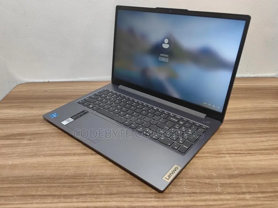 New Laptop Lenovo Ideapad 3 8GB Intel Core i3 SSD 256GB