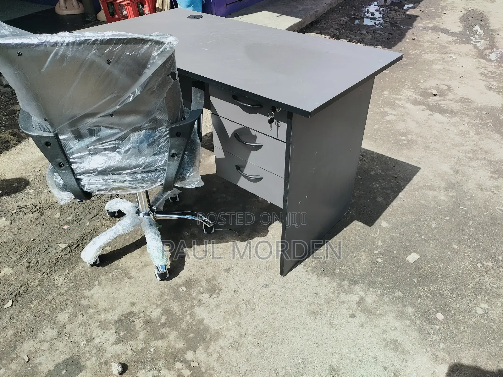 Office Table With Office Adjustable Mesh Chair
