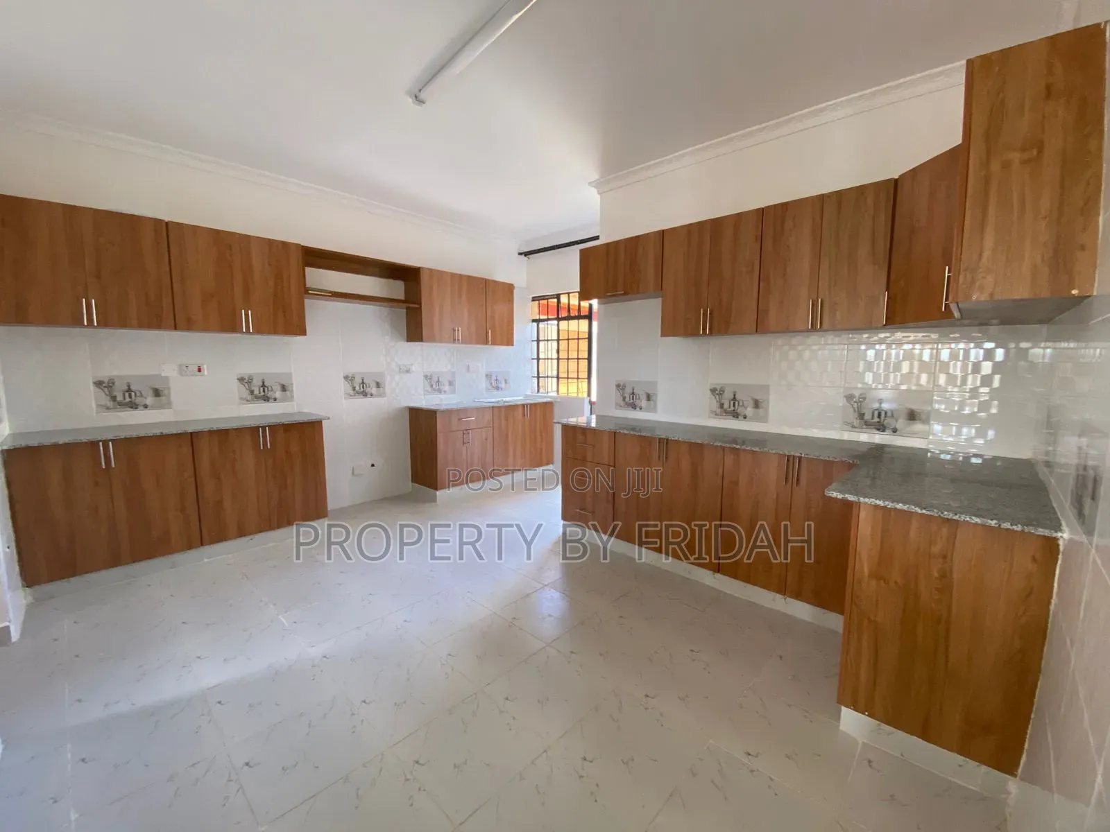 4bdrm Bungalow in Kitengela for sale