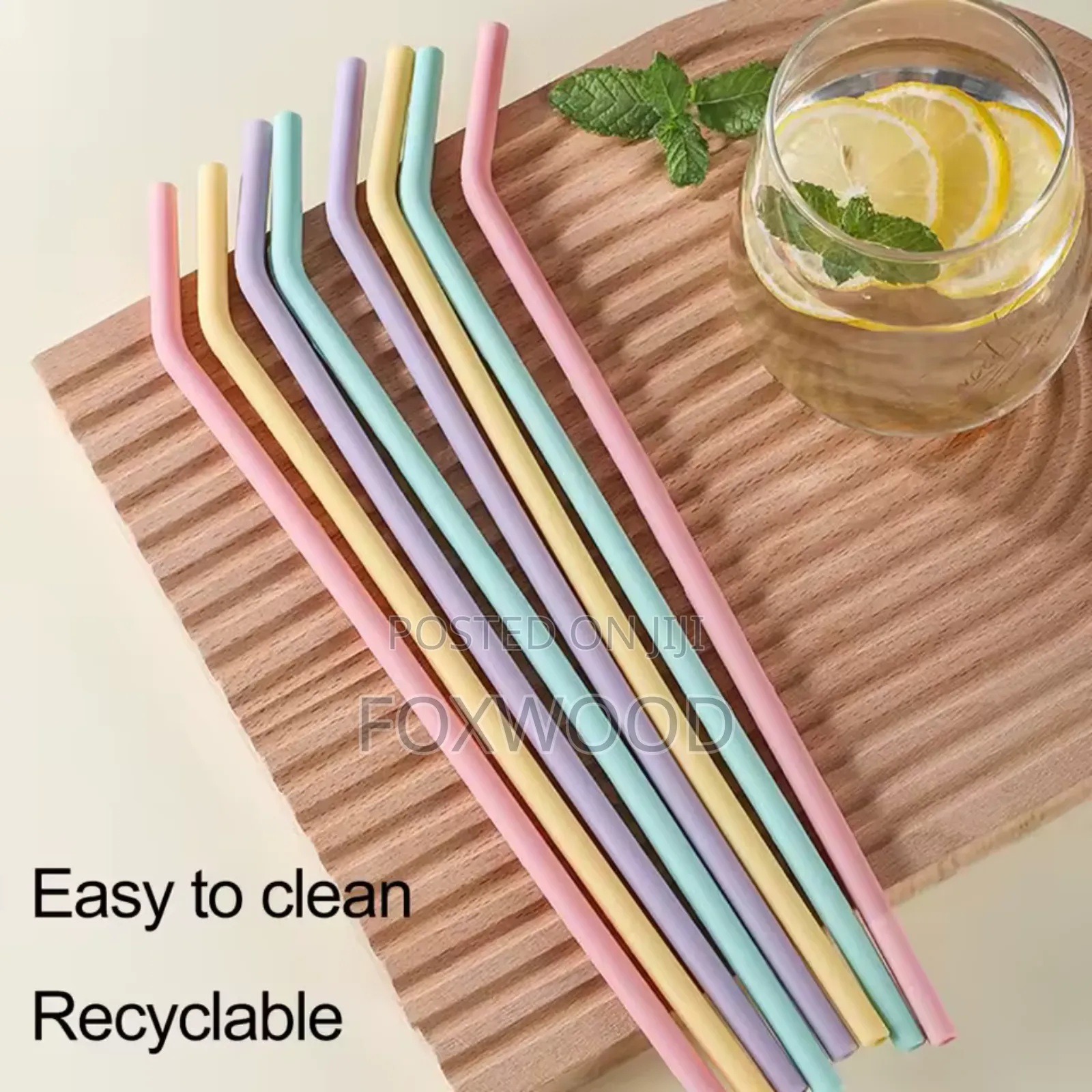 A Set of Reusable Silicone Drinking Straws 4pcs