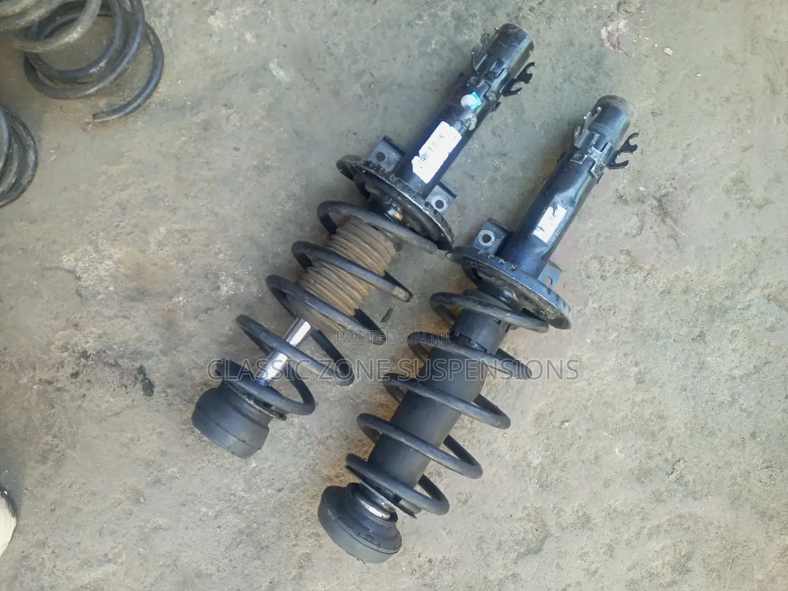 Volkswagen Polo Front Shocks.