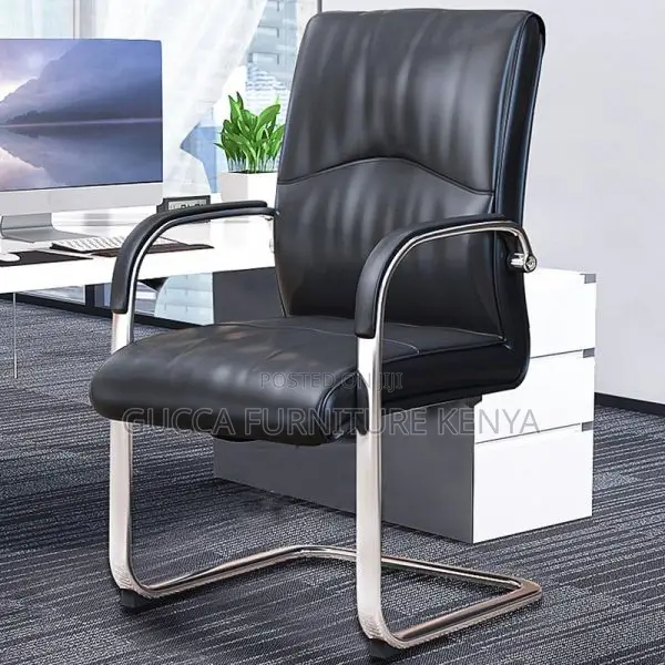 Office Chair:Black Ergonomic Leather Studio/Conference Chair