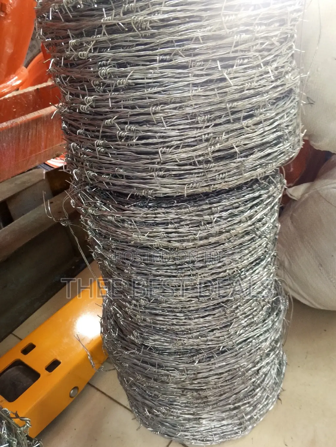 Barbed Wire Fence 610mts