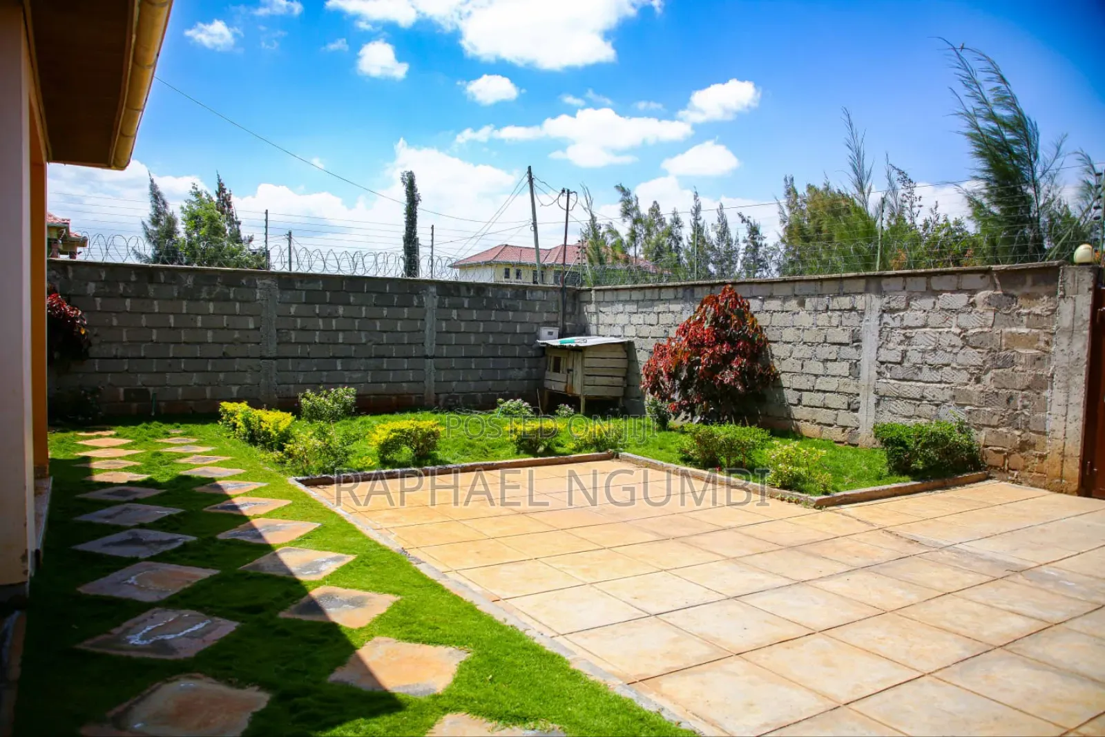 Furnished 6bdrm Maisonette in Gateway Mall Airport, Syokimau for sale