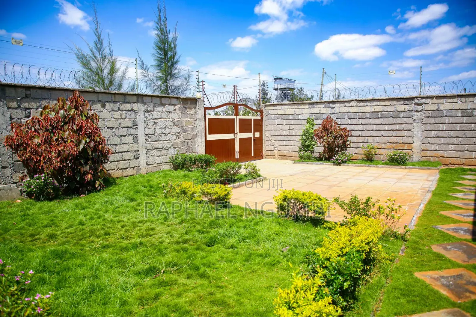 Furnished 6bdrm Maisonette in Gateway Mall Airport, Syokimau for sale