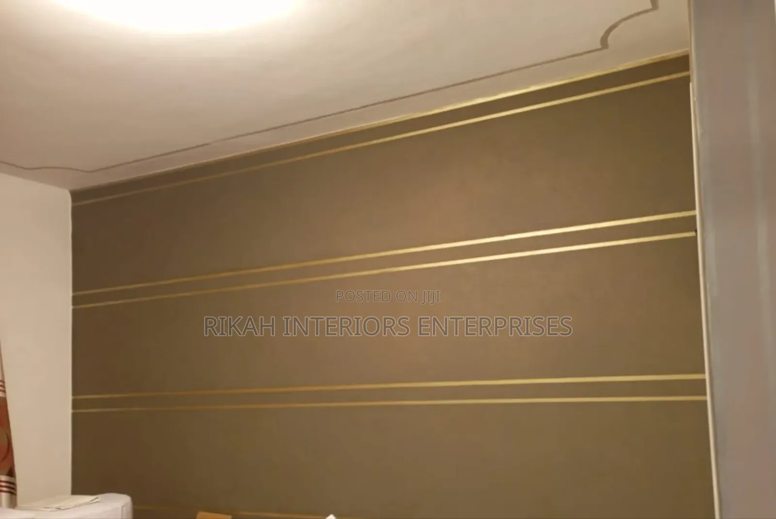 Lined Wallpapers for Sitting Room