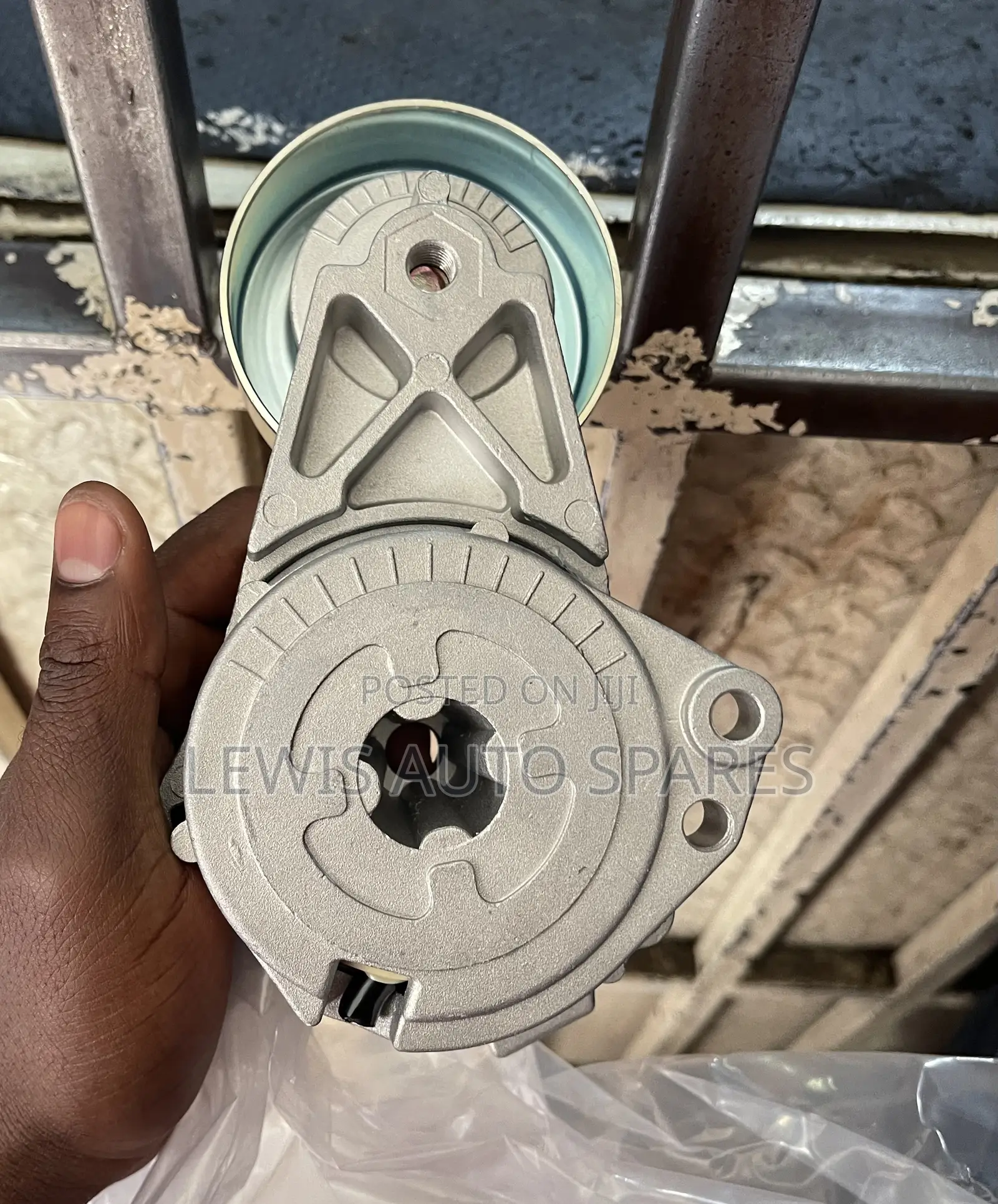 Pajero Tensioner