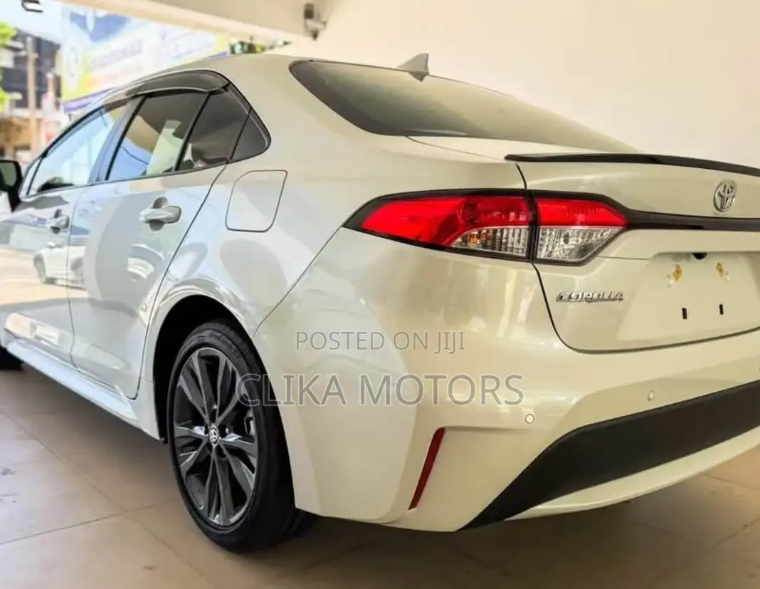 Toyota Corolla L (1.8L 4cyl 2A) 2019 Pearl