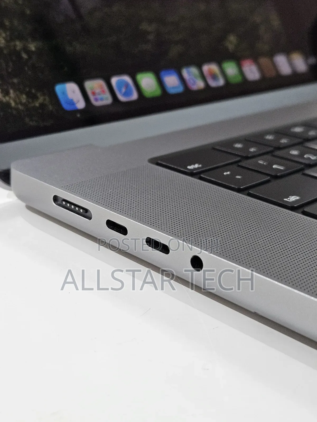 Laptop Apple MacBook Pro 2021 M1 16GB Apple M1 Pro SSD 1T