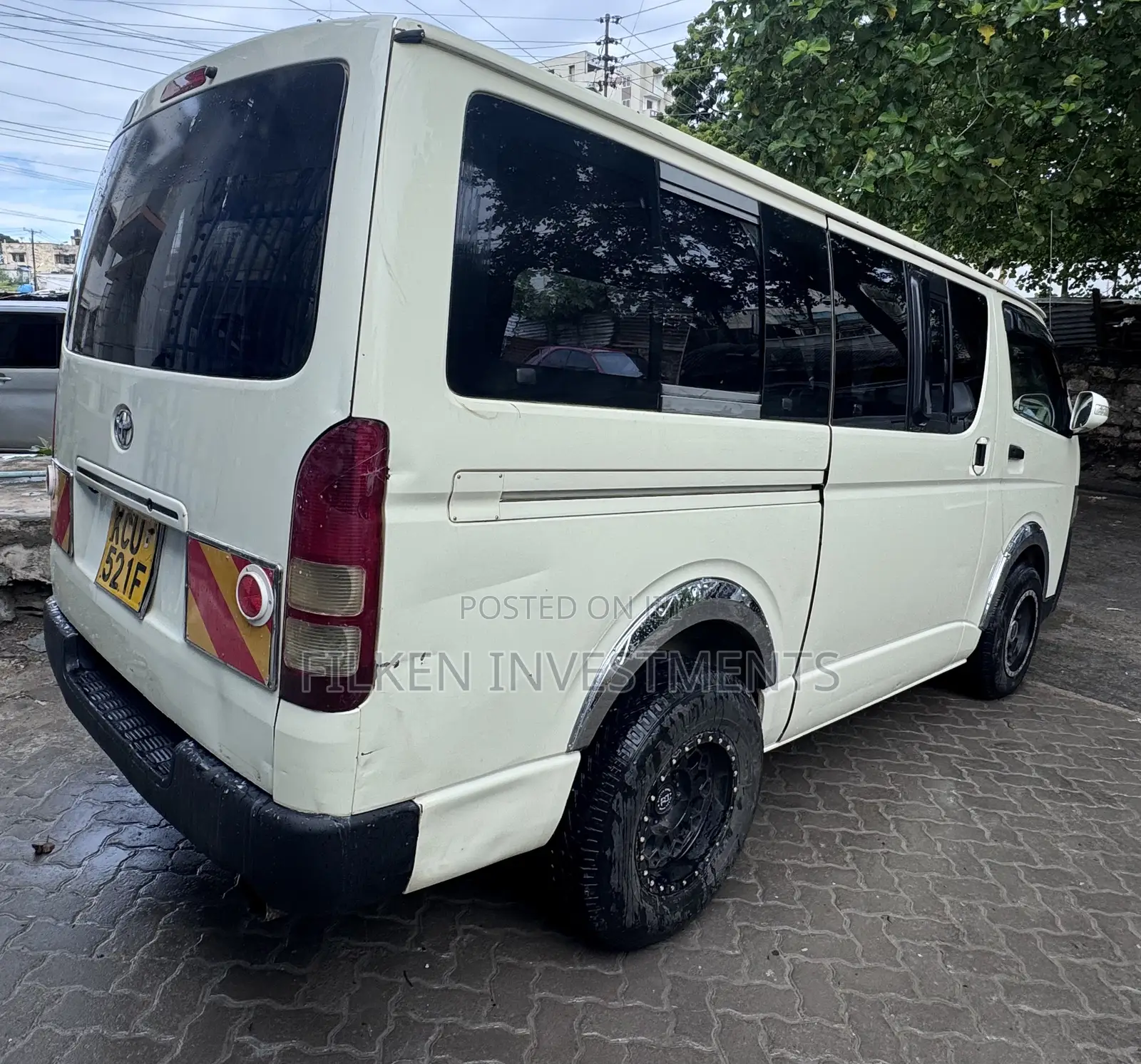 Toyota HiAce 2013 White