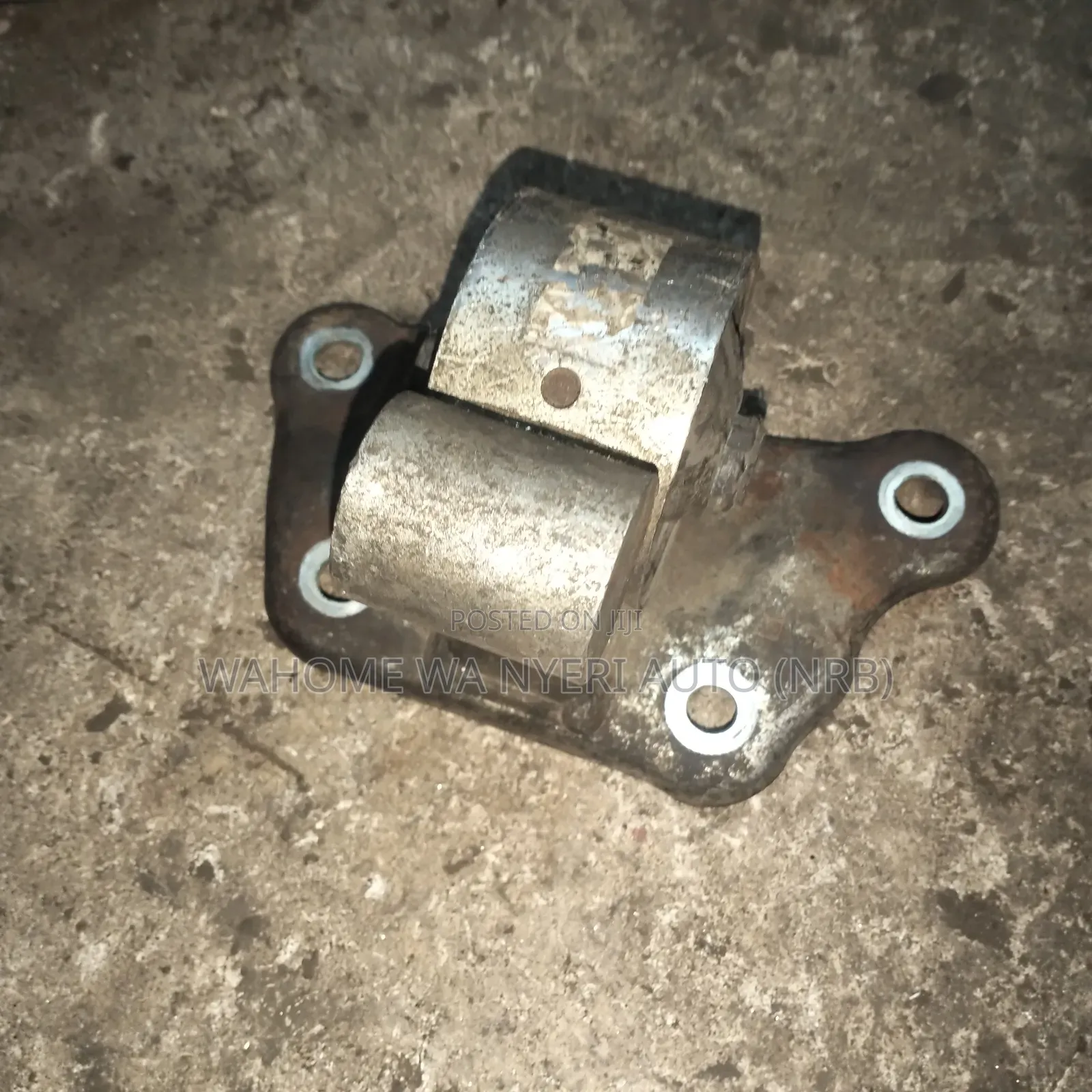 Mitsubishi Lancer Gear Mount