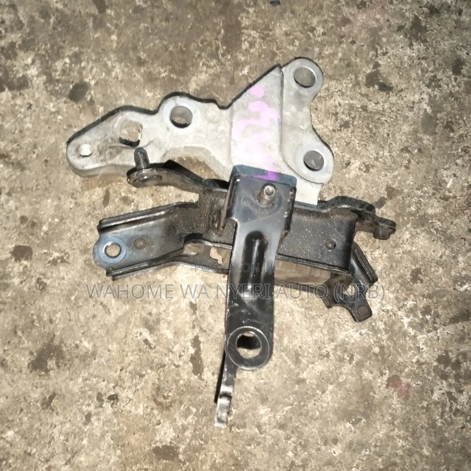 Diahatso Mira Gearbox Mount
