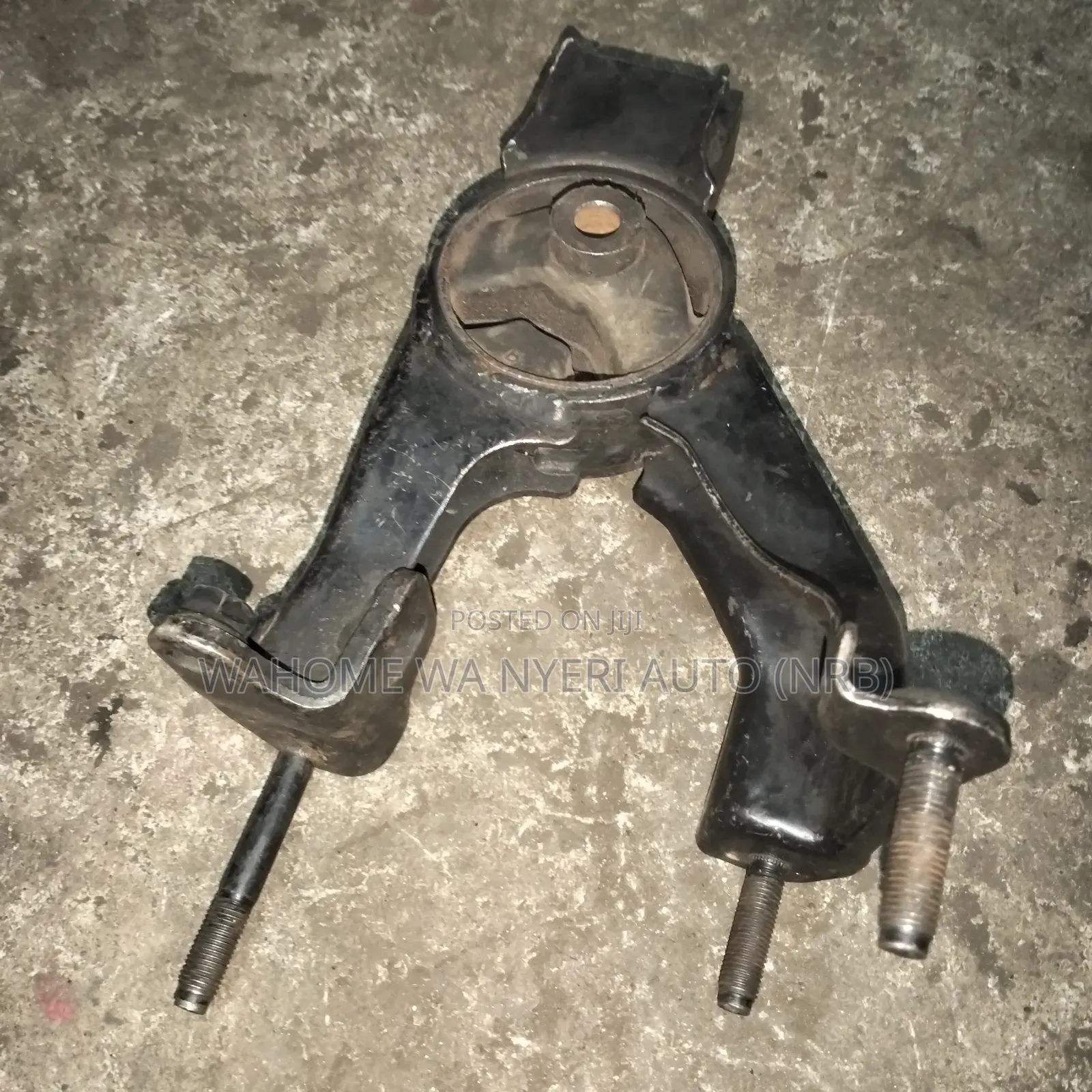 Voxy,Noah Old Model Rear Gear Mount