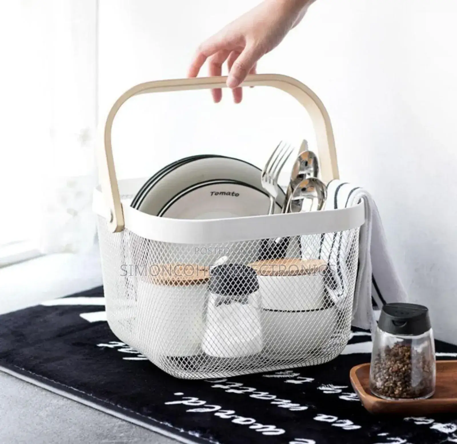 Mesh Wire Fruit Basket With Wooden Handle