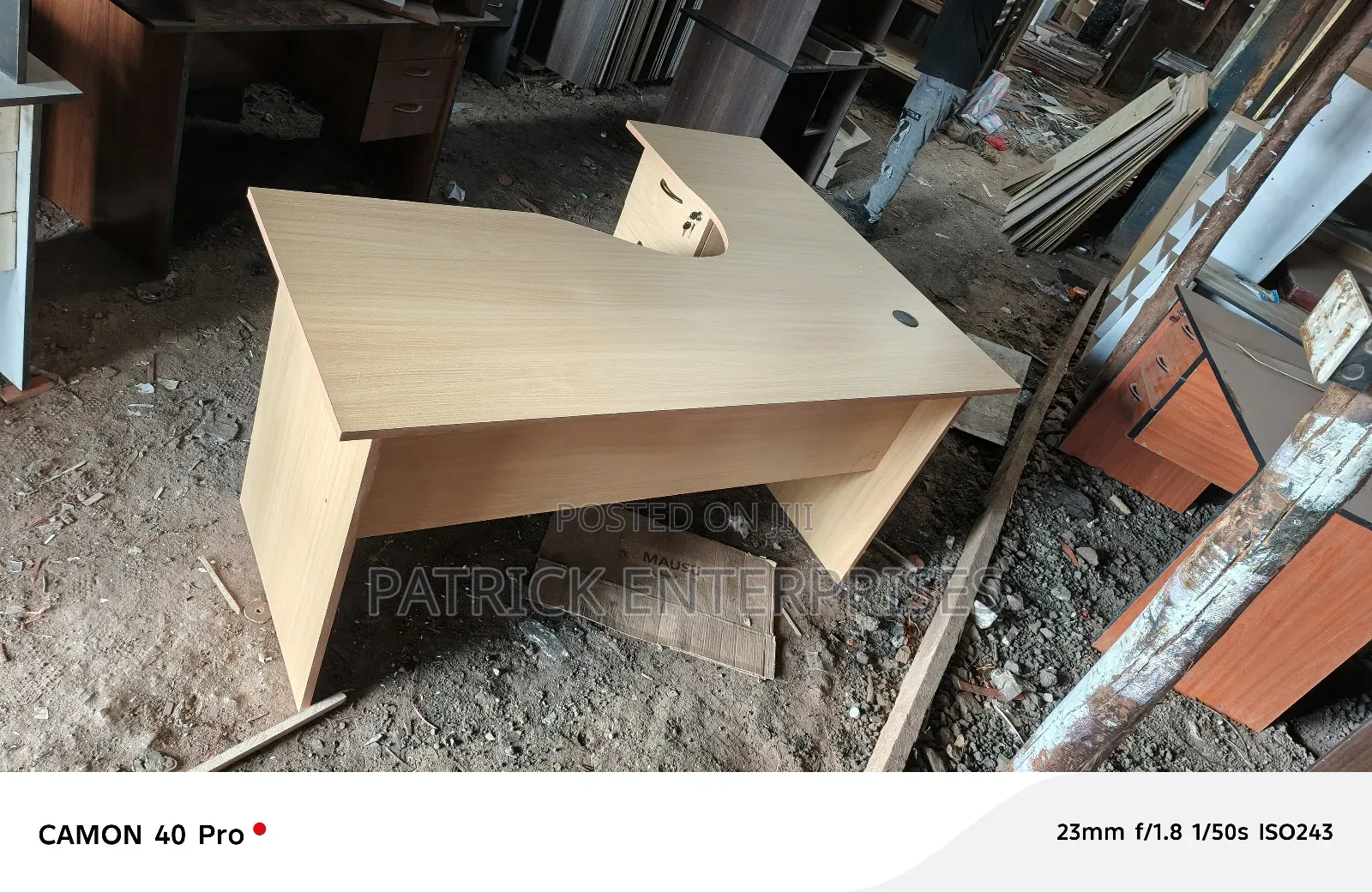 Modern Lshaped Office/ Reception Desk 1.6 Mtrs